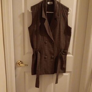 Brown Sleeveless Plaid Jacket